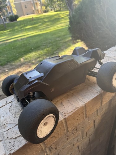 Losi stadium truck - truck, ￼